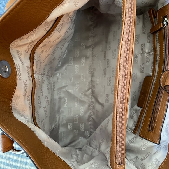 Michael Kors Purse - Picture 6 of 9